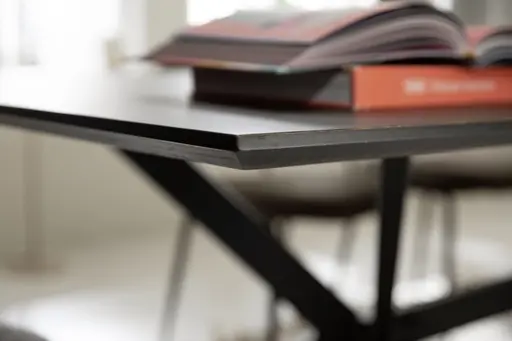 Esstisch Eldur - LB ca. 220x100 cm, Bambus, Tabakbraun, Gestell, Schwarz