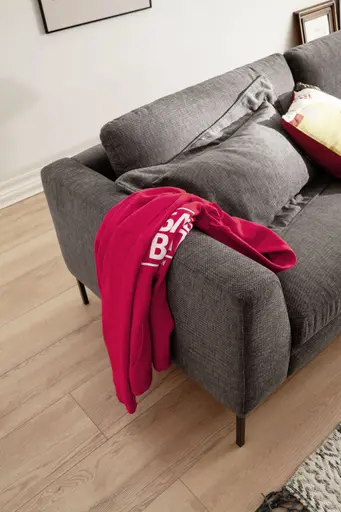 Ecksofa Lenni Full - 3-Sitzer mit Longchair rechts, Velour, Mocca, bündige Kissen