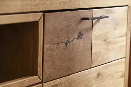 Lowboard Hartford - BHT ca. 188x59x40 cm, Eiche massiv, mit Hirnholzapplikation