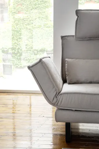 Sofa My - 2,5-Sitzer mit Rückenlehne/Armlehne verstellbar und Drehsitze, Stoff, Hellgrau