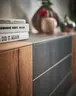 Sideboard Mileto - Asteiche massiv, Natur geölt, Keramik